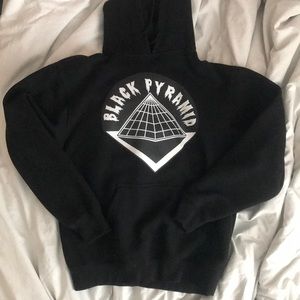 Black Pyramid classic hoodie
